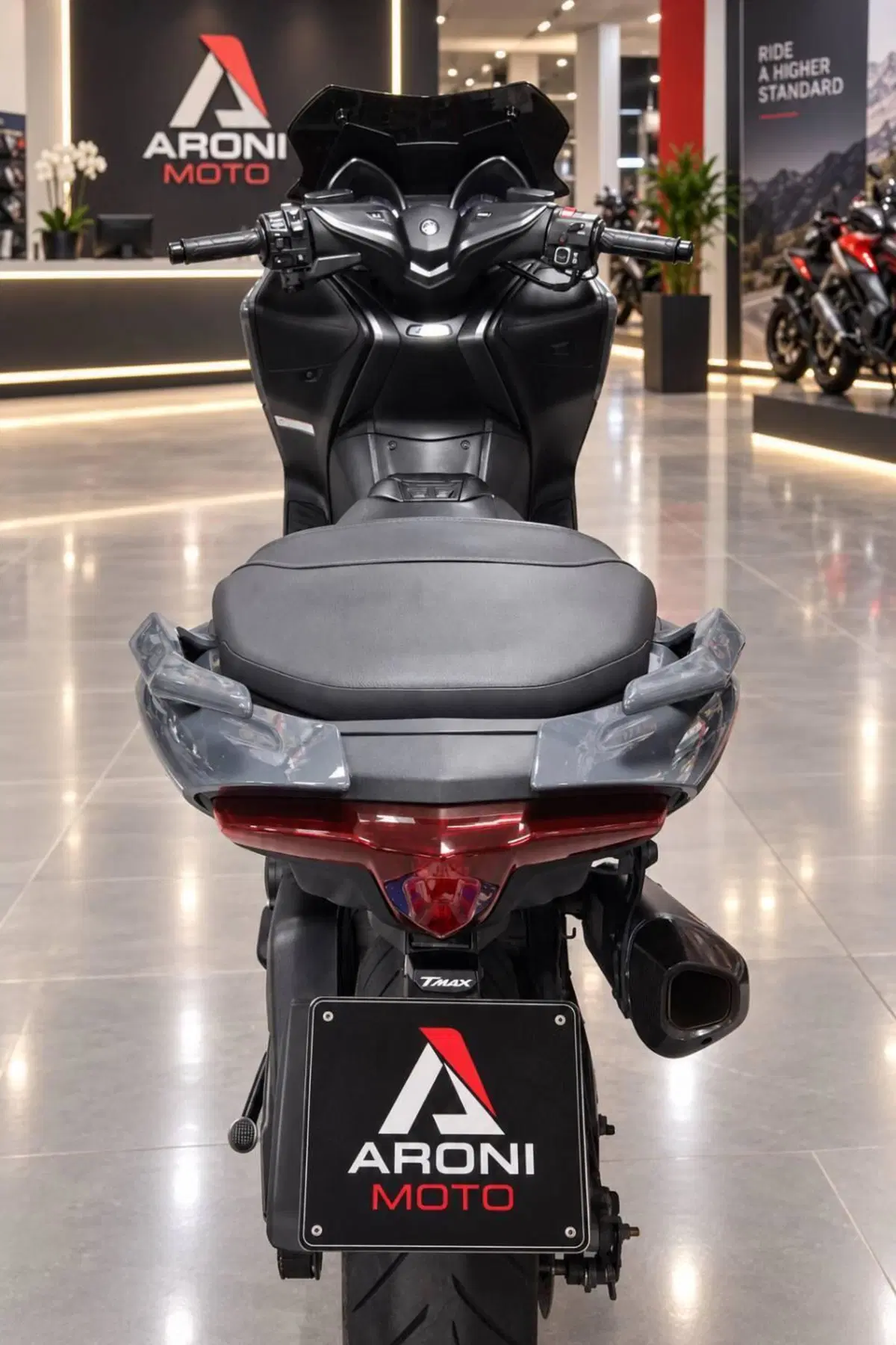 Yamaha T-Max 560 Tech Max (2021) (4)