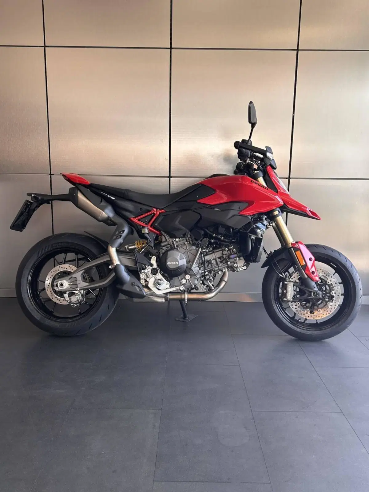 Ducati Hypermotard V2 (2026)