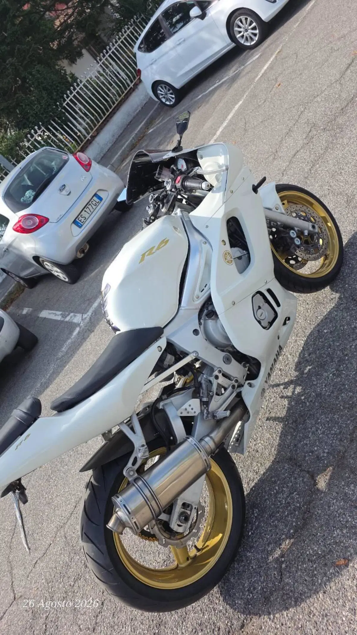 Yamaha R6 (2)