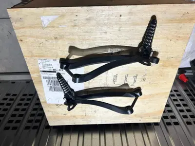 Coppia pedane passeggero DX/SX Kawasaki Ninja ZX-1