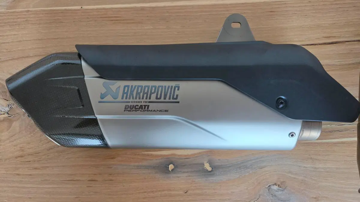 Scarico Racing Ducati by Akrapovic 96482501AA Mult (2)