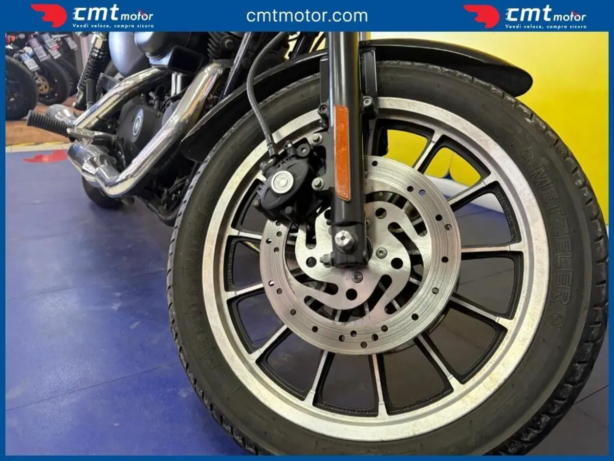 Harley-Davidson 883 R (2004 - 05) - XL 883R (10)