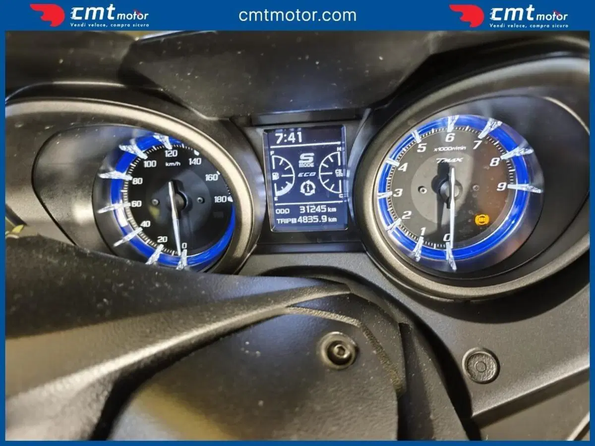 Yamaha T-Max 560 (2020 - 21) (5)