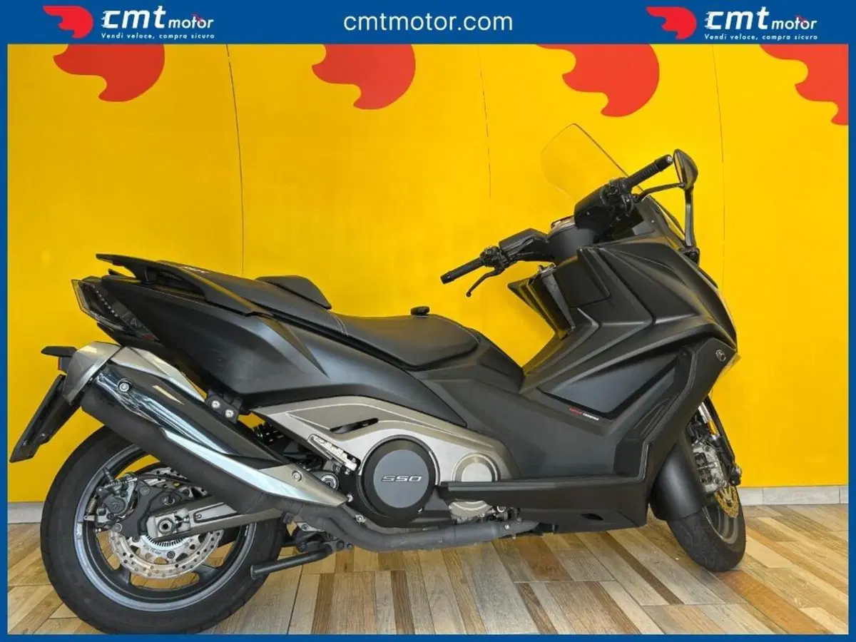 Kymco AK 550 ETS (2021 - 26) (4)