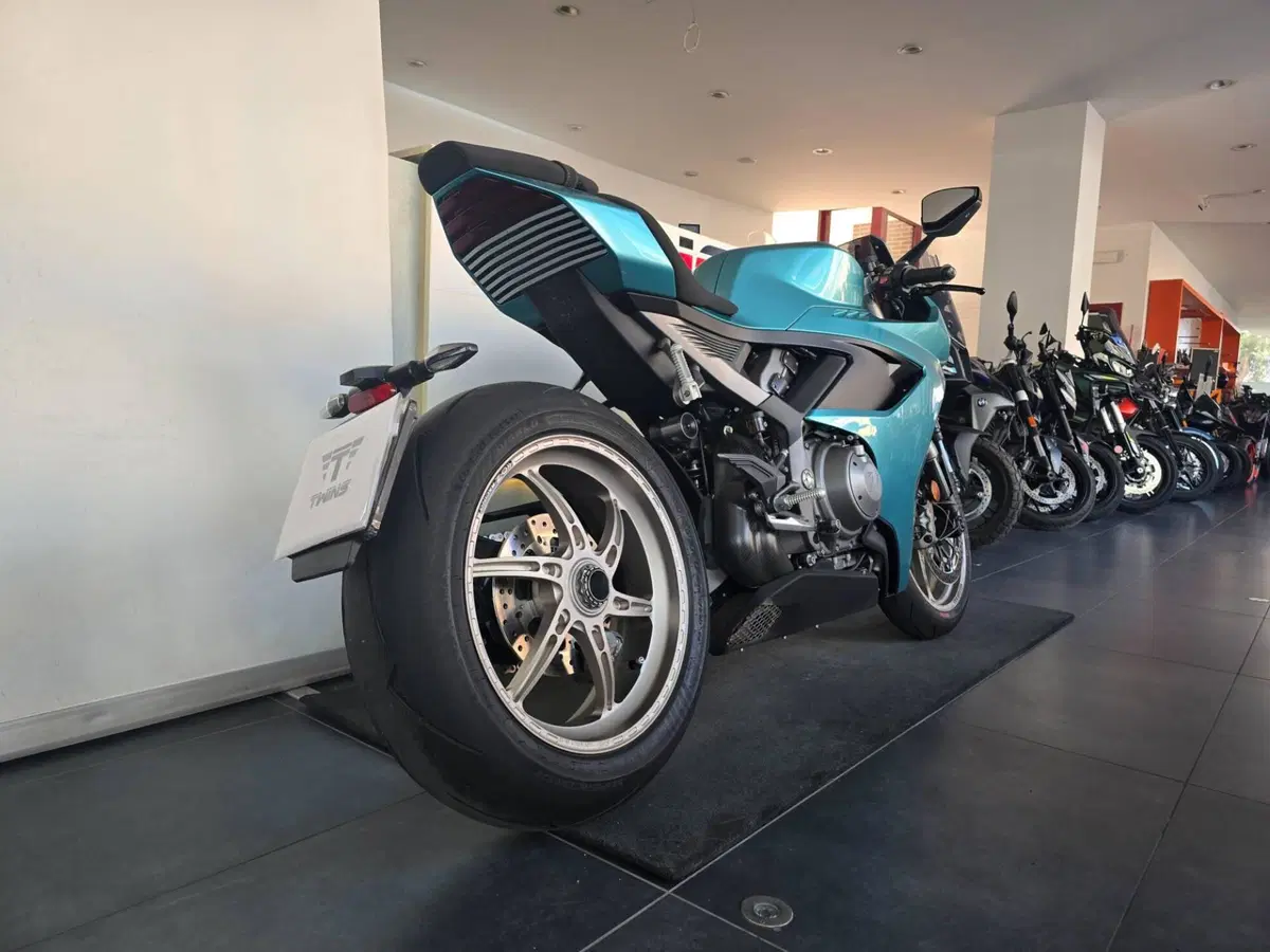 Norton Manx R Apex (2026) (8)