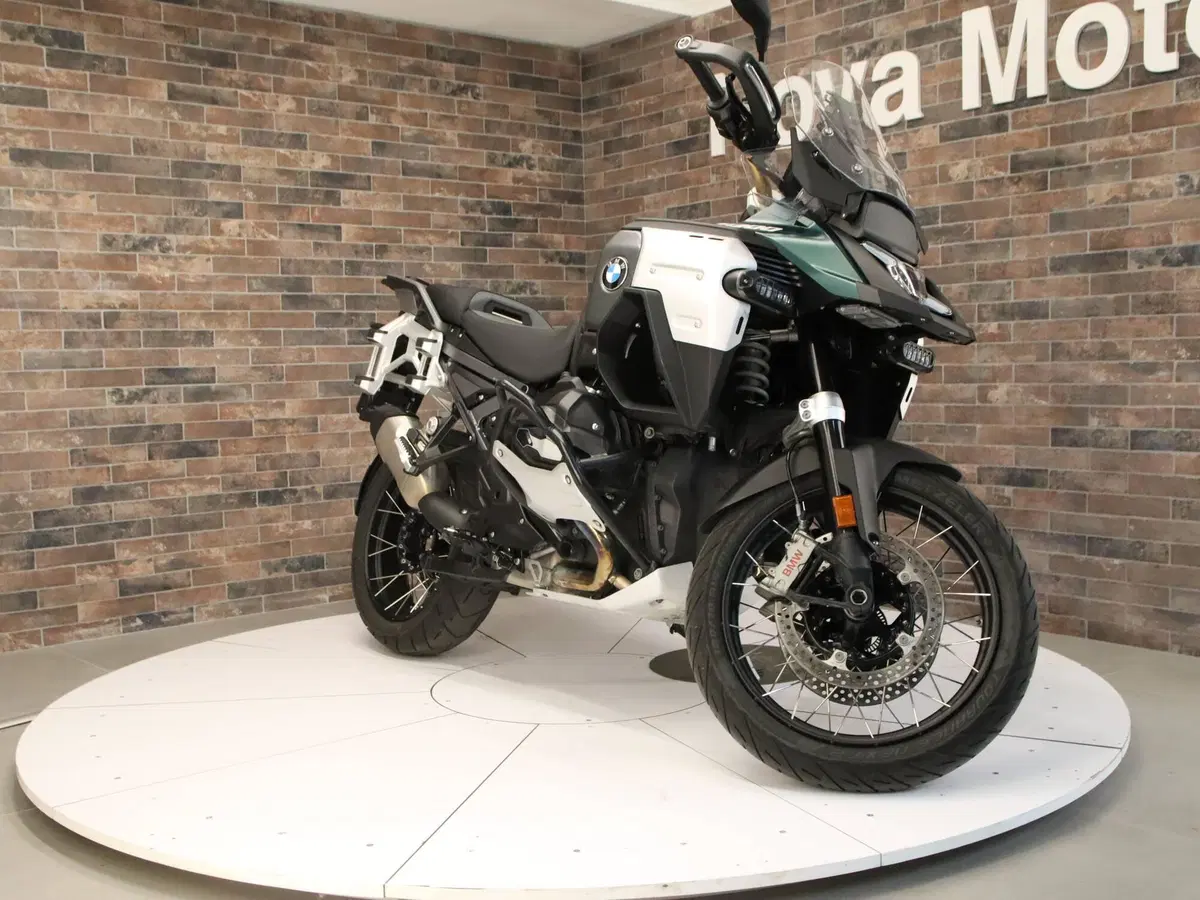 Bmw R 1300 GS Adventure Trophy (2025 - 26) (8)