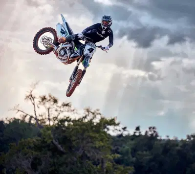 A tu per tu con Ricky Carmichael. Dagli esordi in Kawasaki al dominio in Honda alla creazione della Triumph [VIDEO]