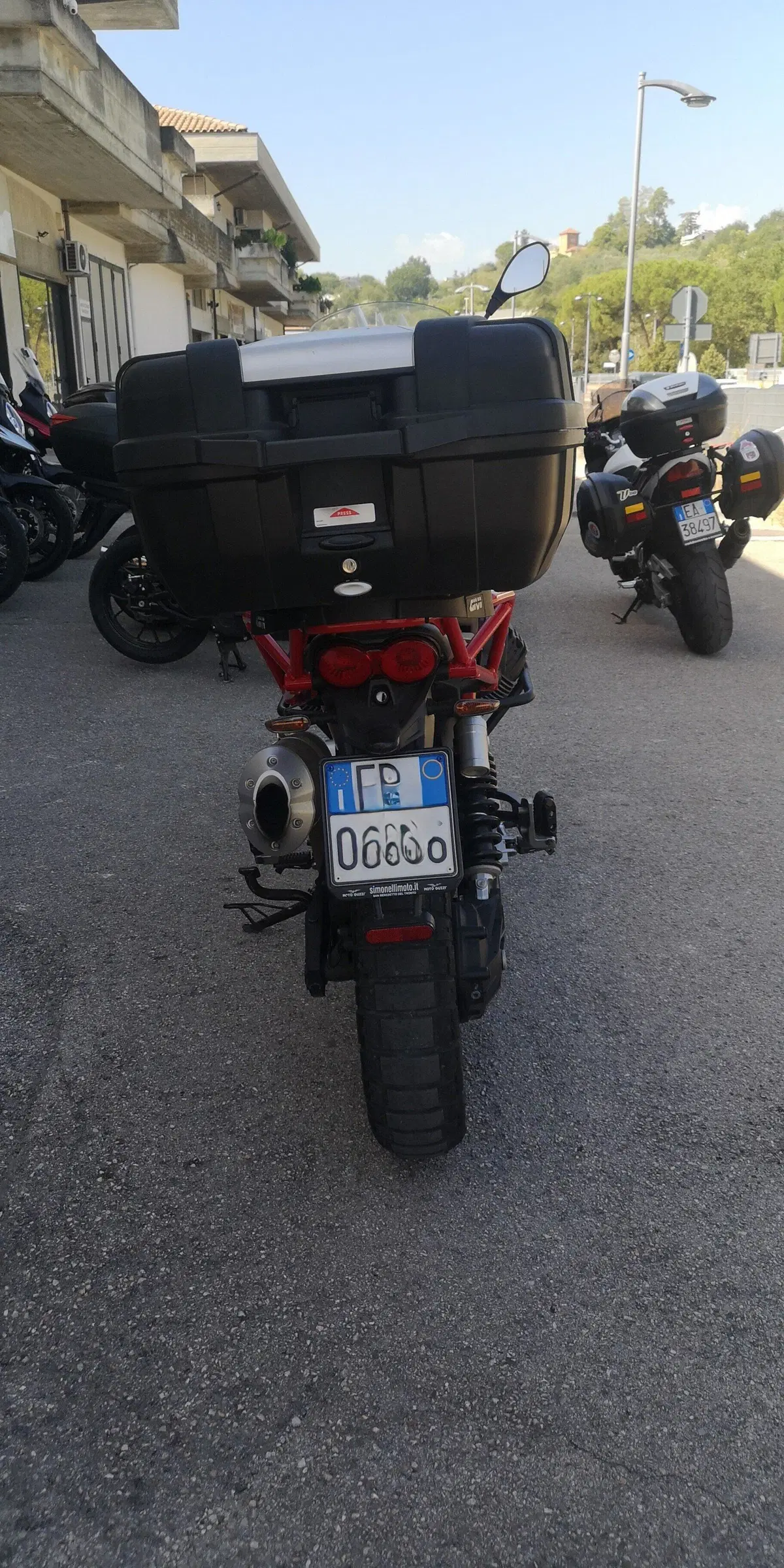 Moto Guzzi V85 TT (2019 - 20) (3)