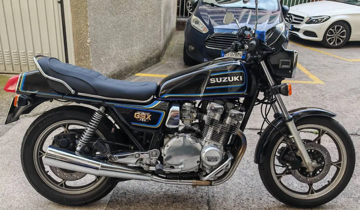 Suzuki GSX 750 E (2)
