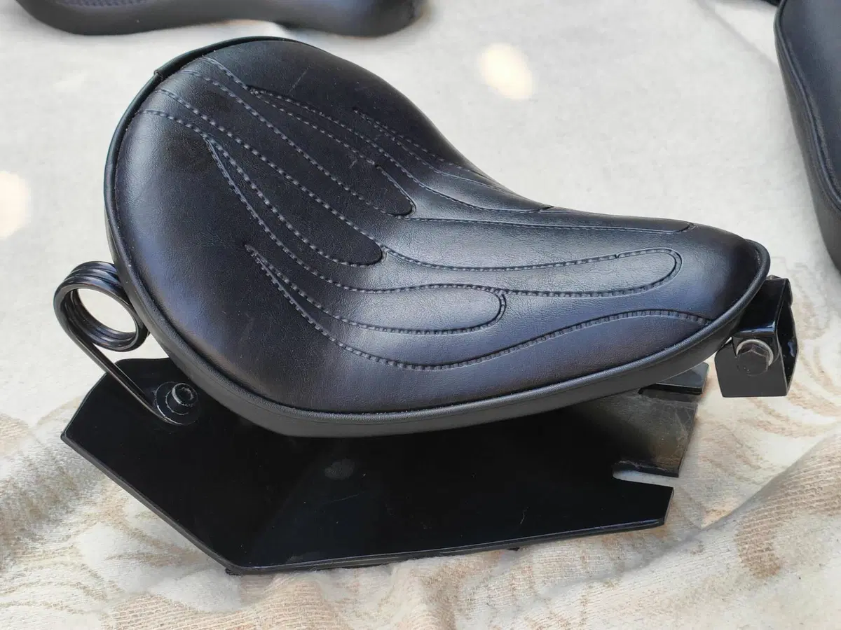 Honda VT 750 C Shadow Monotone (1997 - 01) (11)