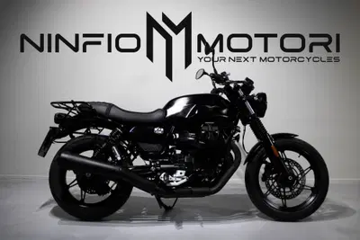 Moto Guzzi V7 Stone (2021 - 24) usata