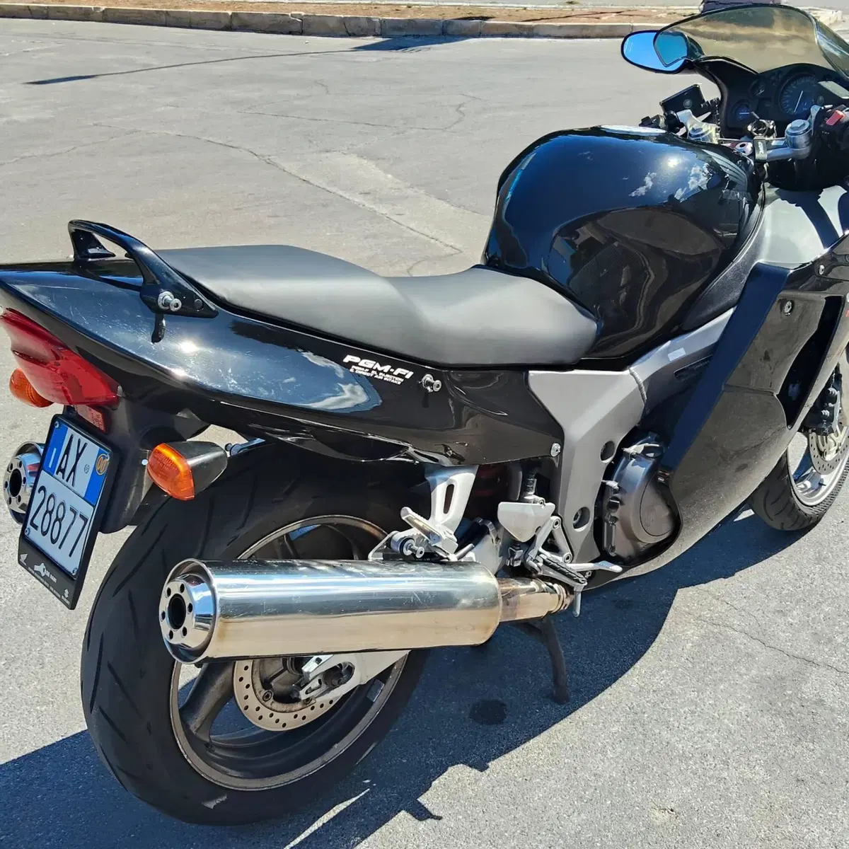 Honda CBR 1100 XX Superblackbird (1999 - 00)