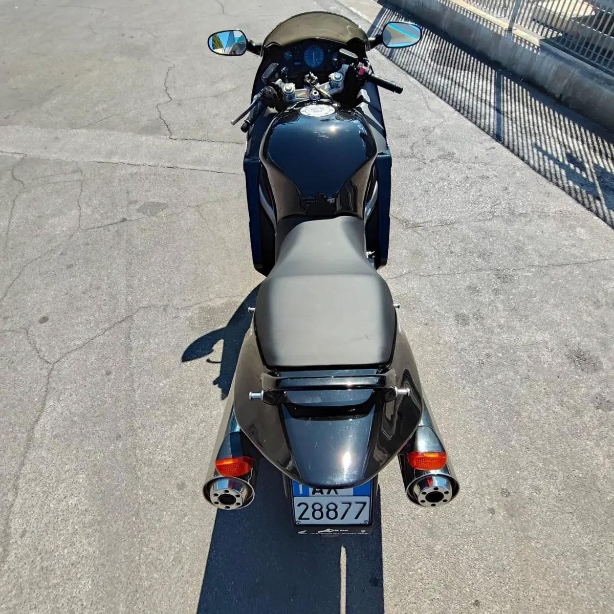 Honda CBR 1100 XX Superblackbird (1999 - 00) (6)