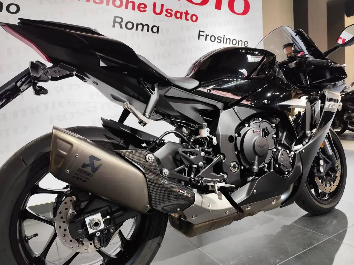 Yamaha YZF R1 (2020 - 25) (3)