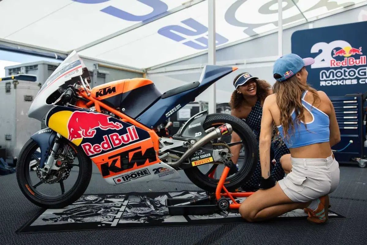 Misano da record: 184mila al GP San Marino tra gare, musica e show (9)