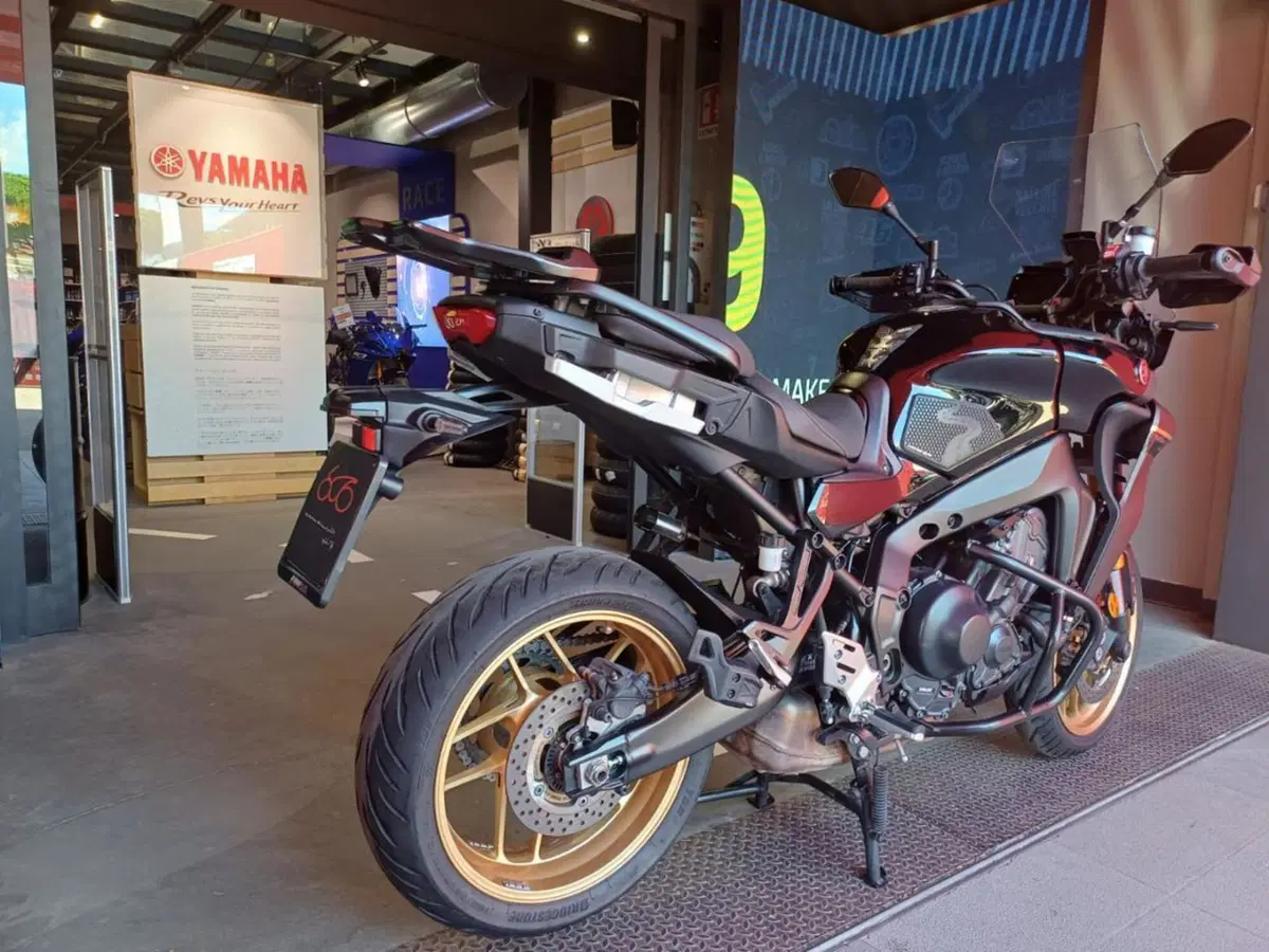 Yamaha Tracer 9 GT (2021 - 24) (4)
