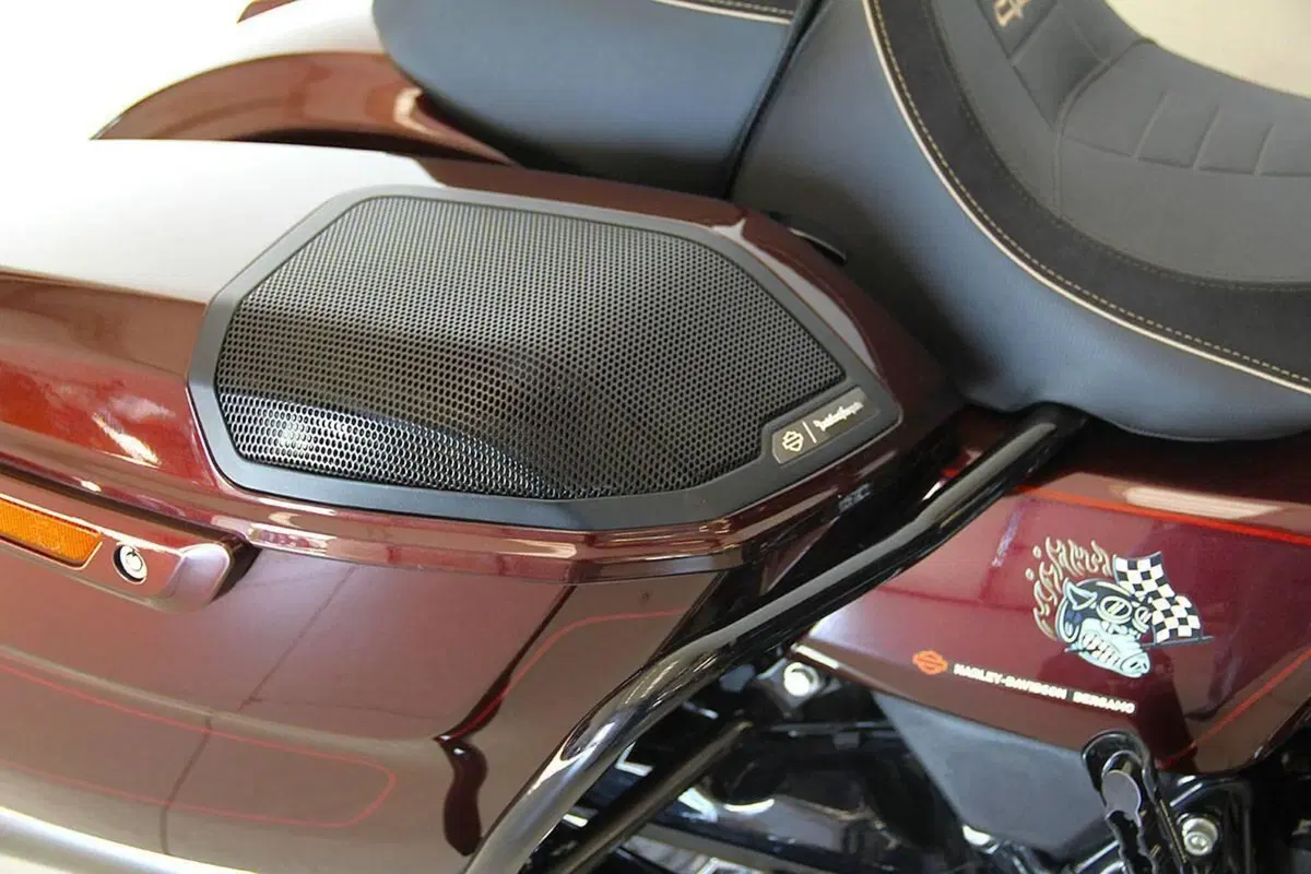 Harley-Davidson CVO Street Glide (2024) (8)