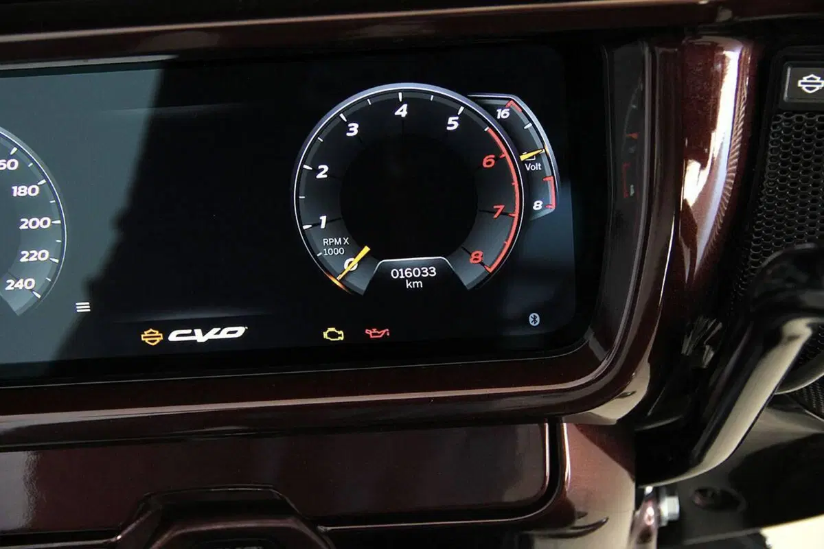 Harley-Davidson CVO Street Glide (2024) (12)
