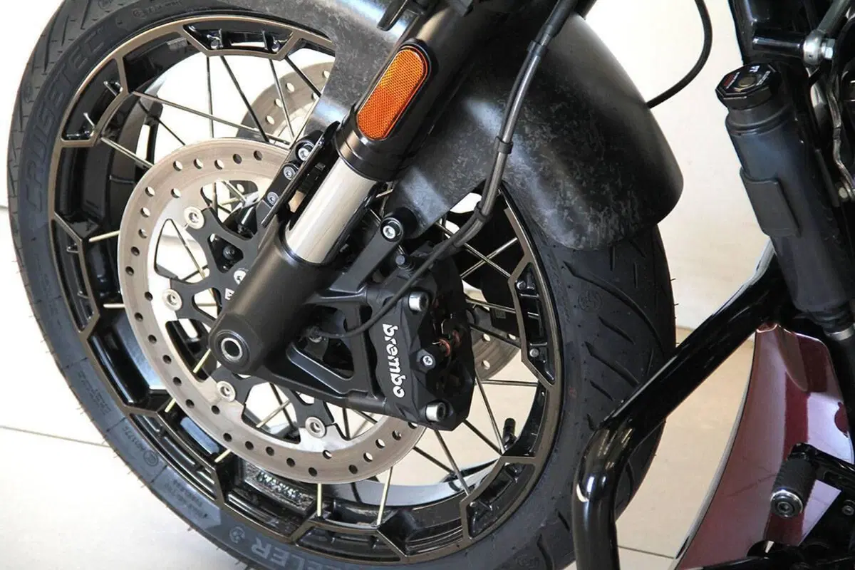 Harley-Davidson CVO Street Glide (2024) (17)