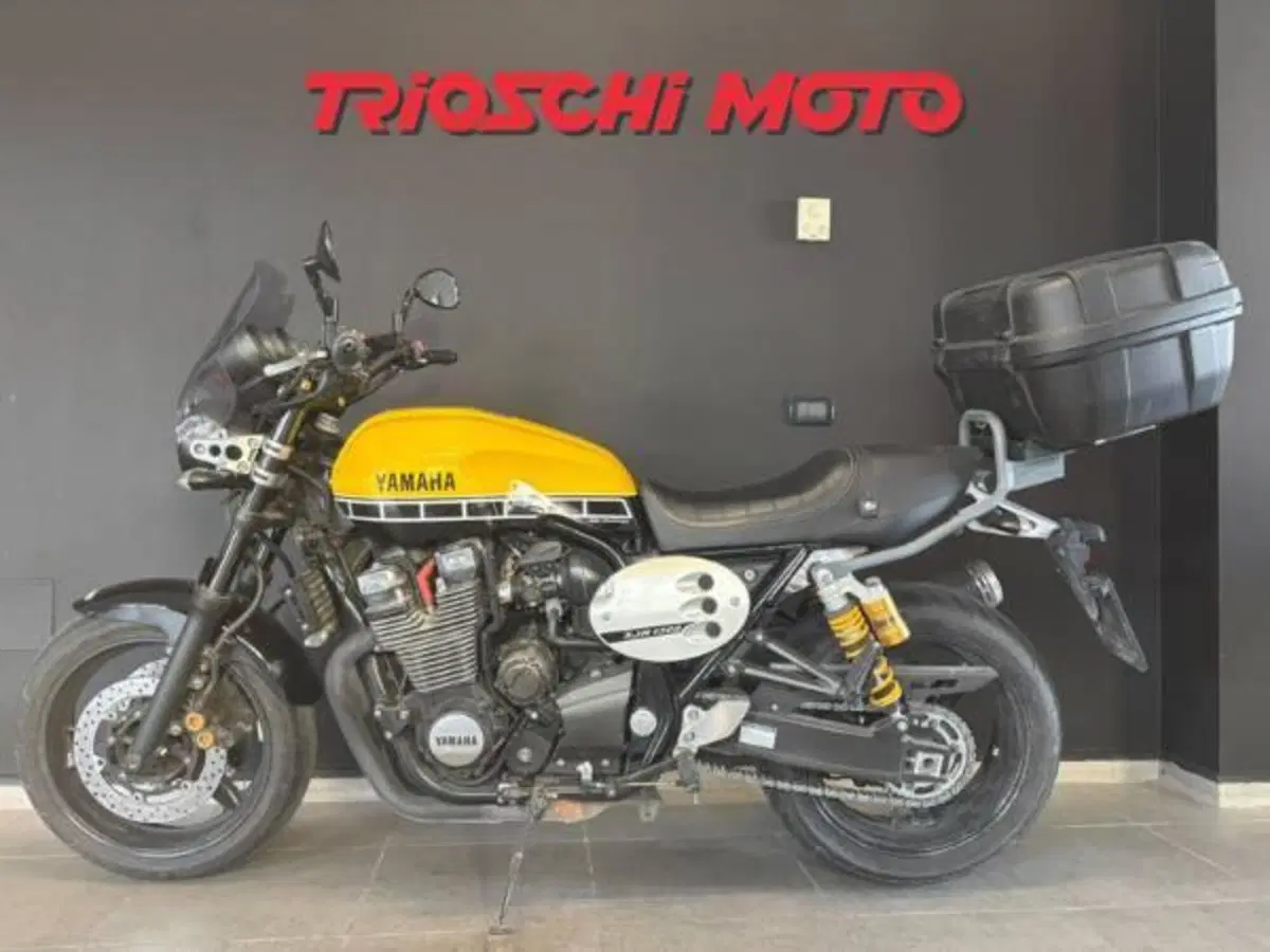 Yamaha XJR 1300 60th Anniversary (2015 - 16) (2)