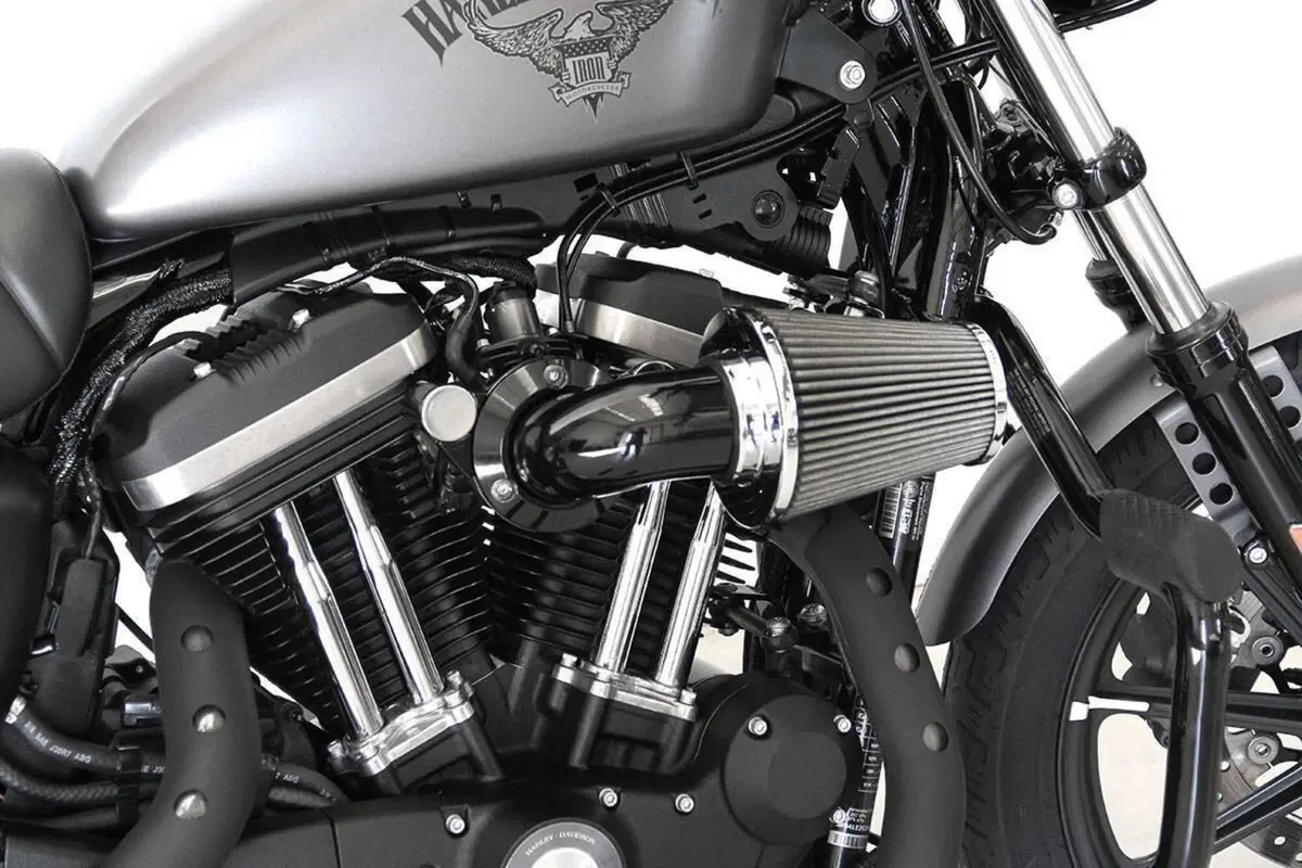 Harley-Davidson 883 Iron (2017 - 20) - XL 883N (3)