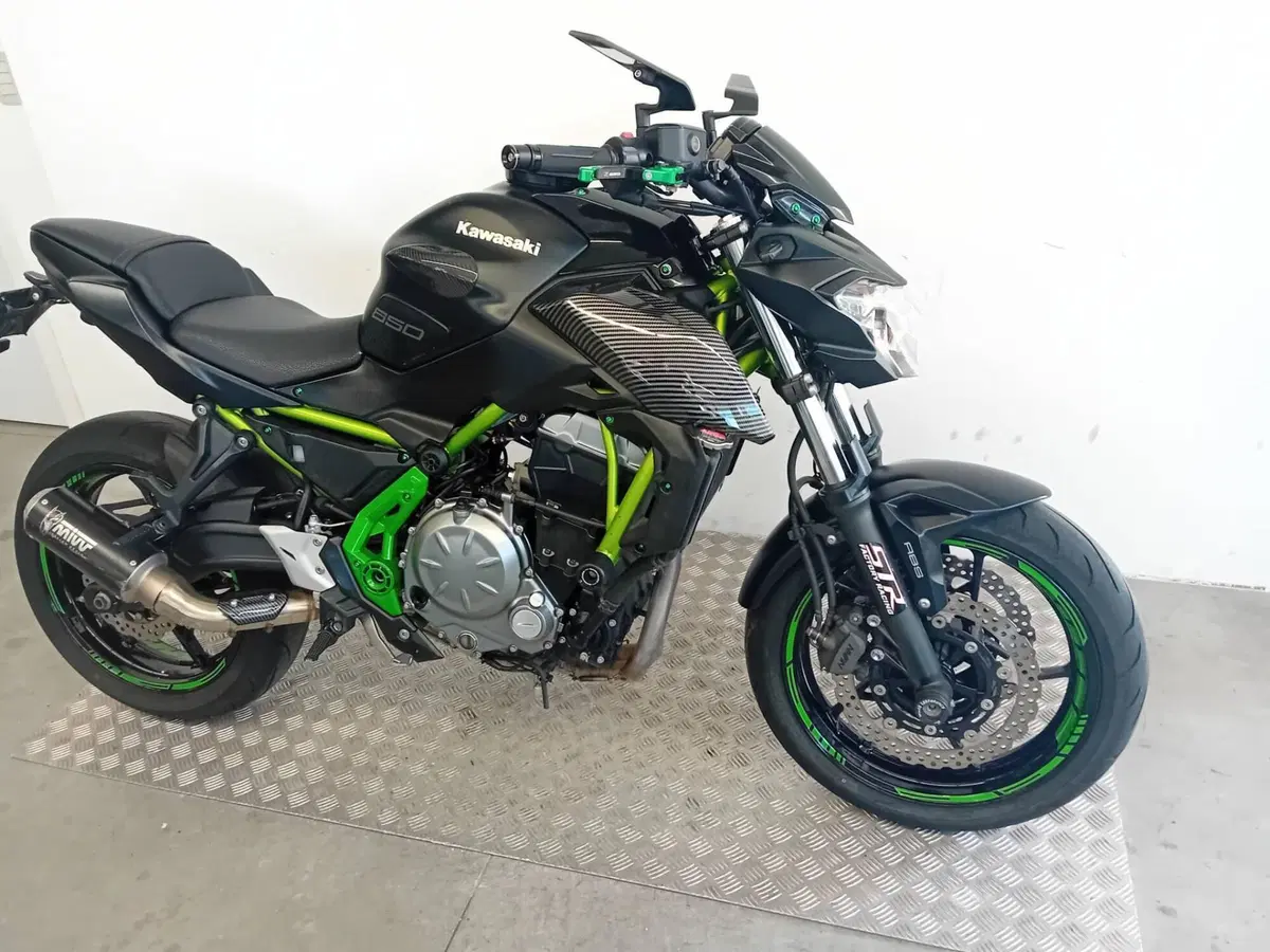 Kawasaki Z 650 (2017 - 19) (7)