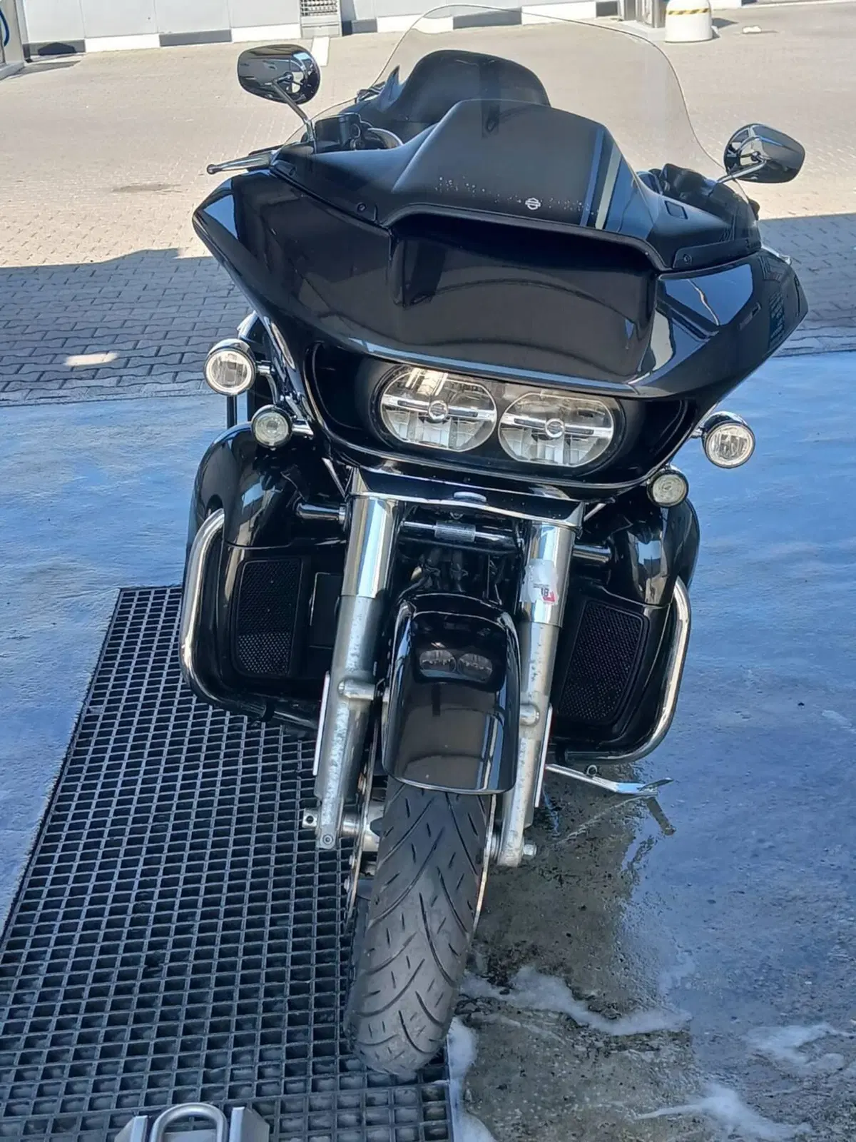 Harley-Davidson 107 Road Glide Ultra (2017 - 18) - FLTRU (8)