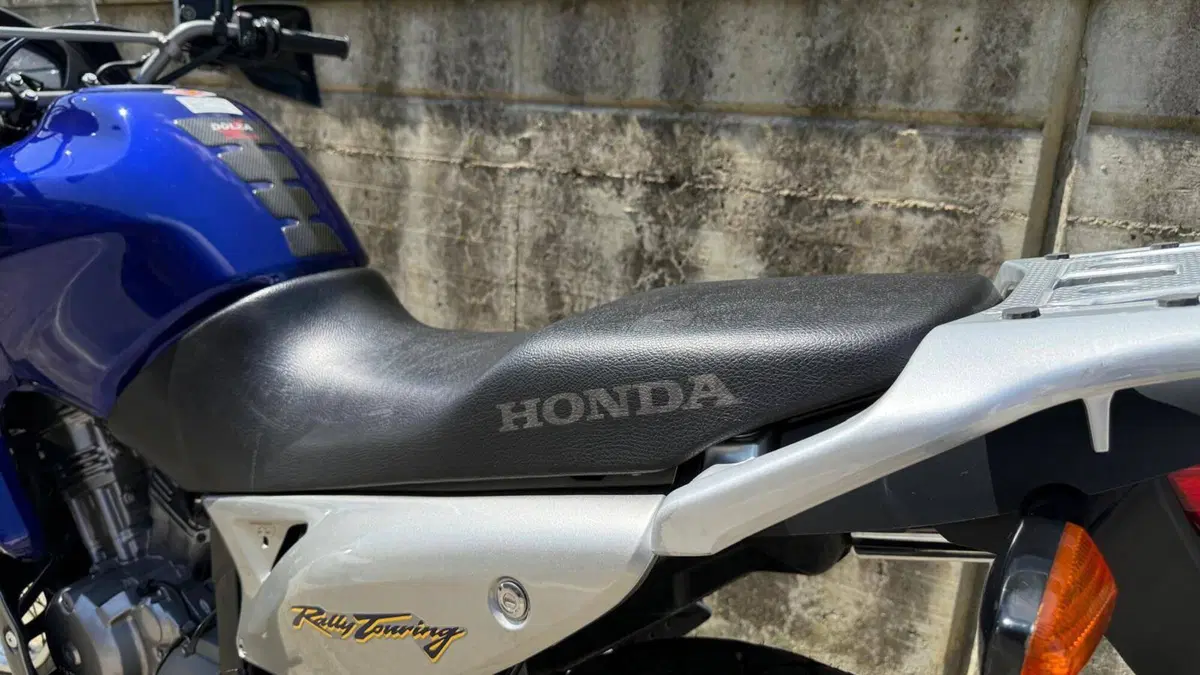 Honda Transalp XL 650V (2005 - 06) (8)