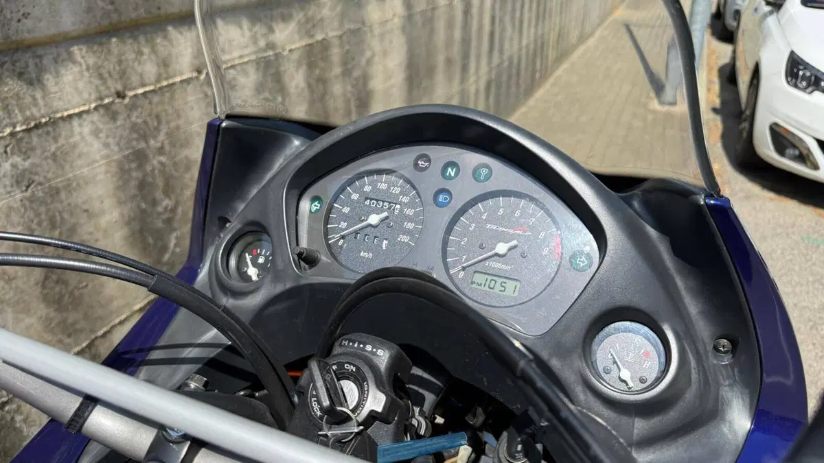 Honda Transalp XL 650V (2005 - 06) (17)