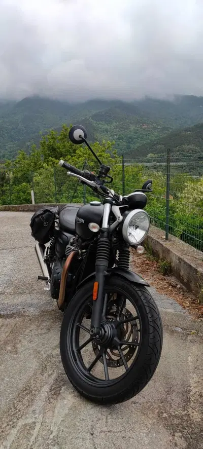 Triumph Street Twin 900 (2017 - 18) usata