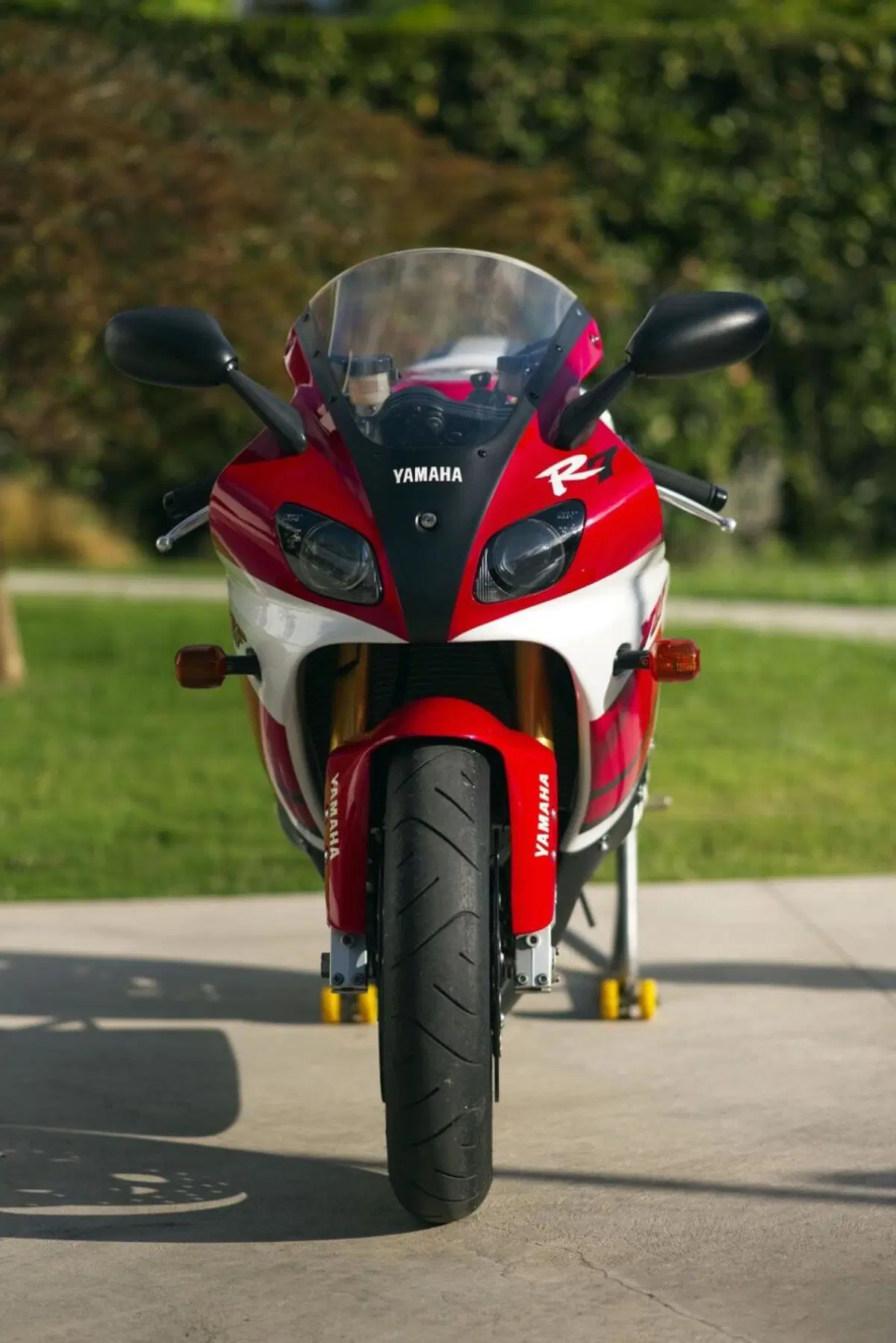 Yamaha YZF 750 R7 (2)