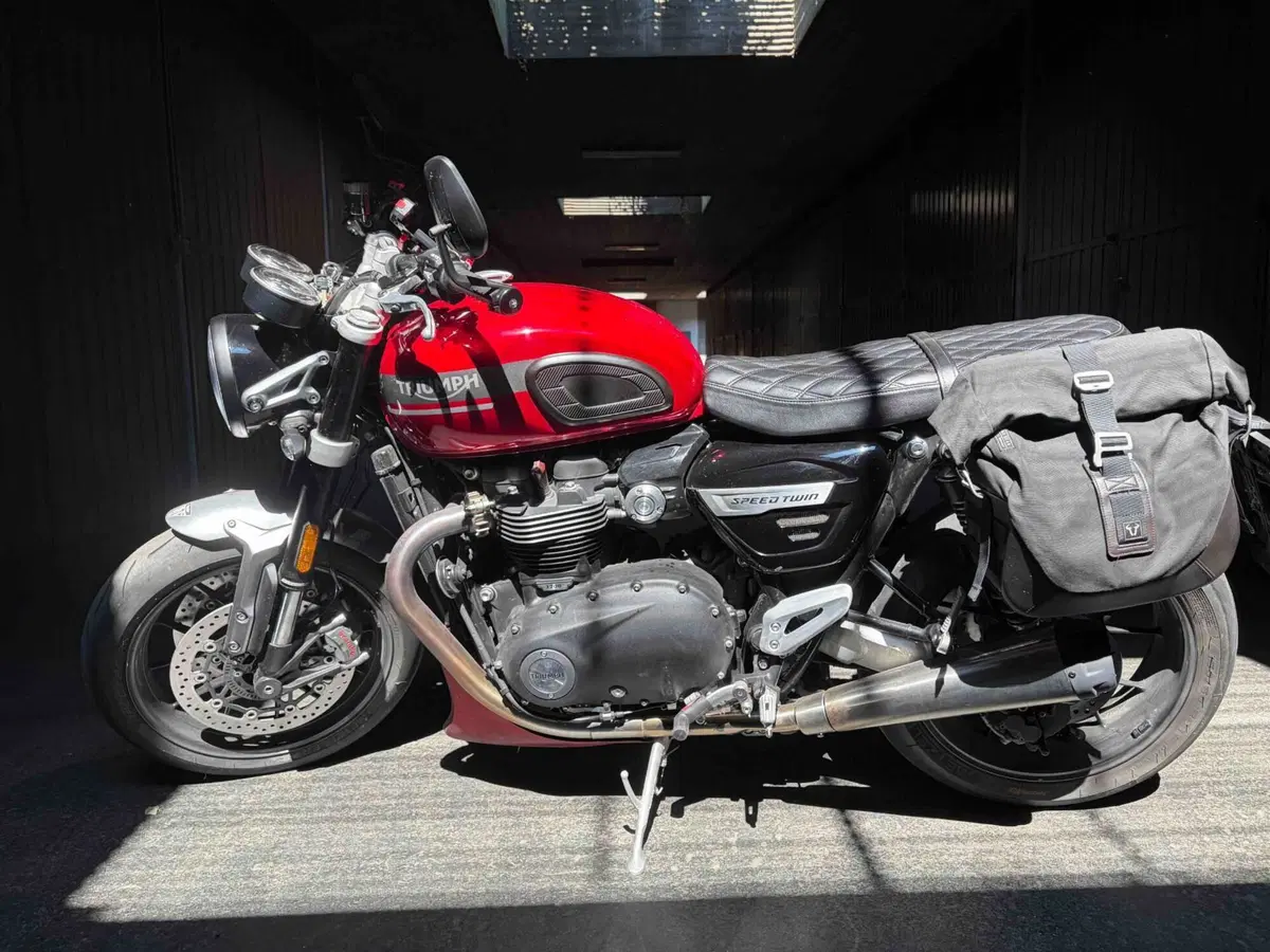Triumph Speed Twin 1200 (2021 - 24) (4)