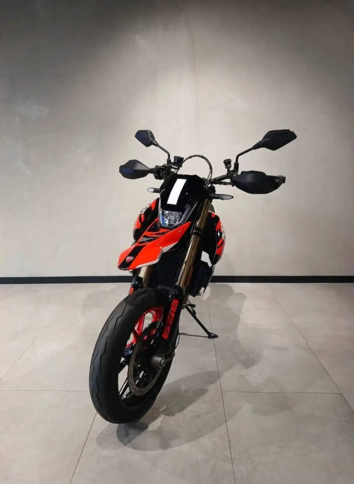 Ducati Hypermotard 698 Mono RVE (2024 - 26) (3)