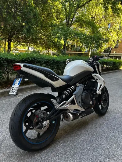 Kawasaki ER-6N (2009 - 11) usata