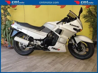 Kawasaki GPX 750 R usata