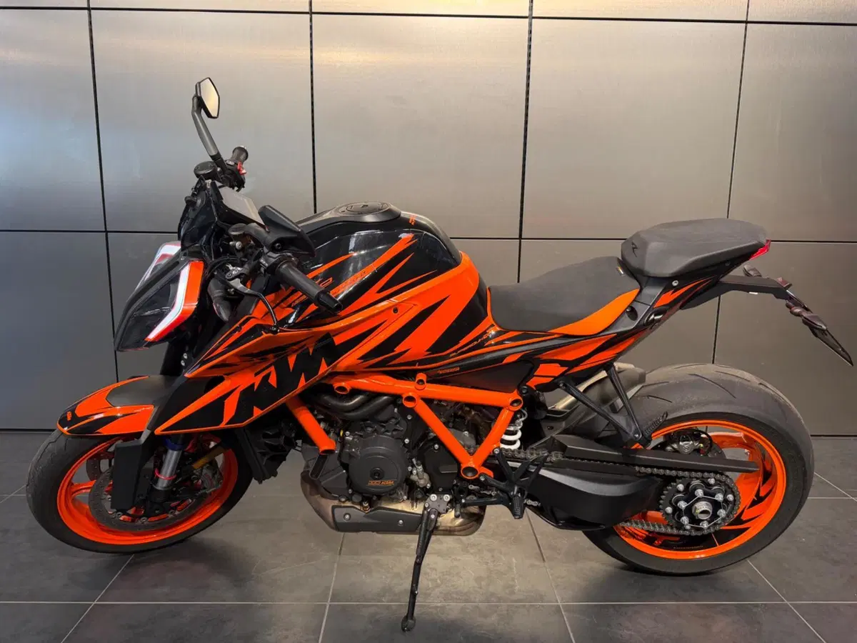 KTM 1290 Super Duke R EVO (2022 - 23) (4)