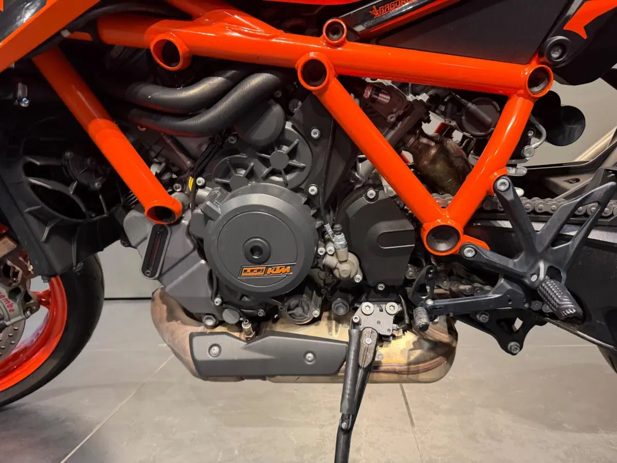 KTM 1290 Super Duke R EVO (2022 - 23) (9)