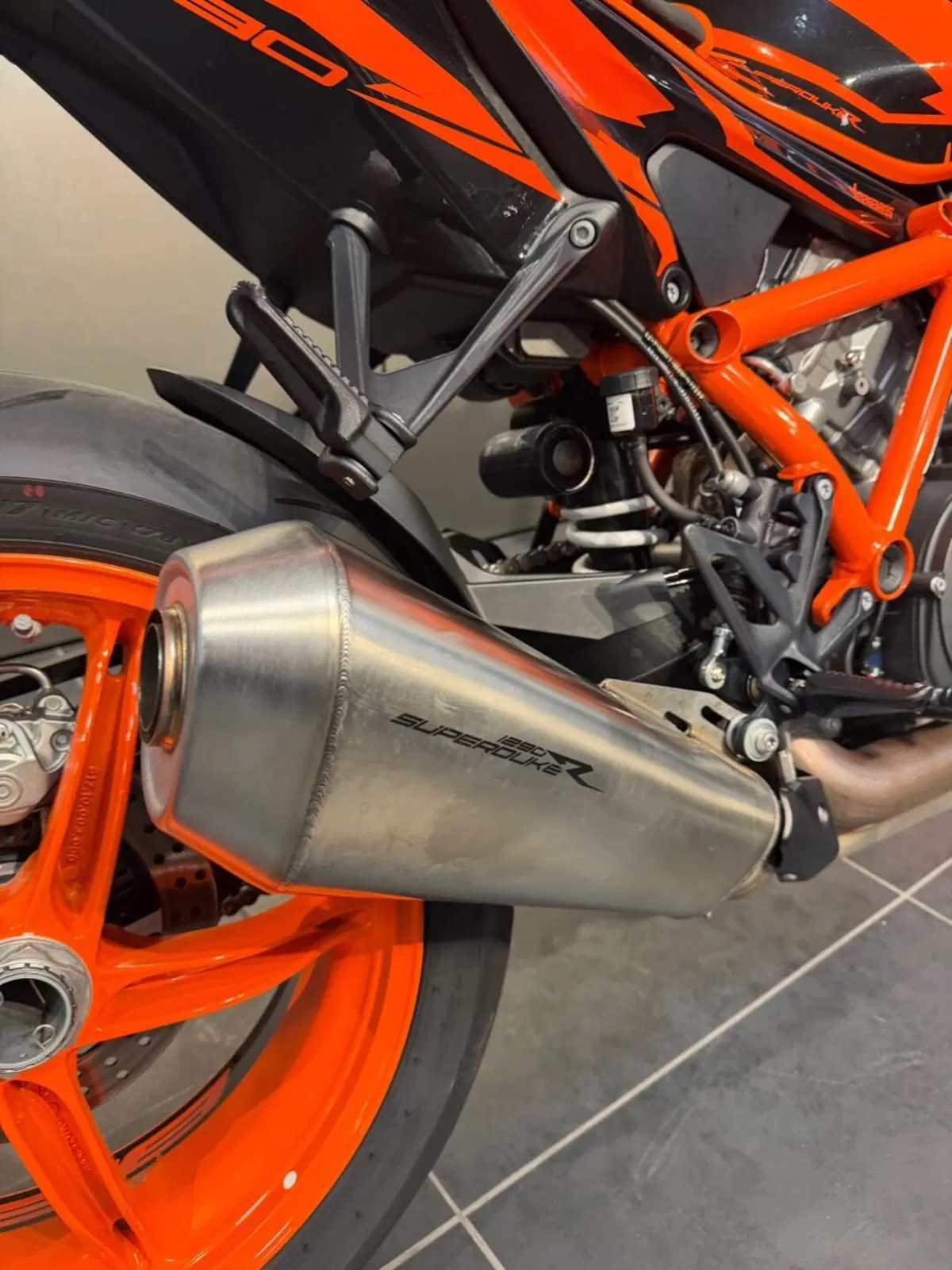 KTM 1290 Super Duke R EVO (2022 - 23) (15)