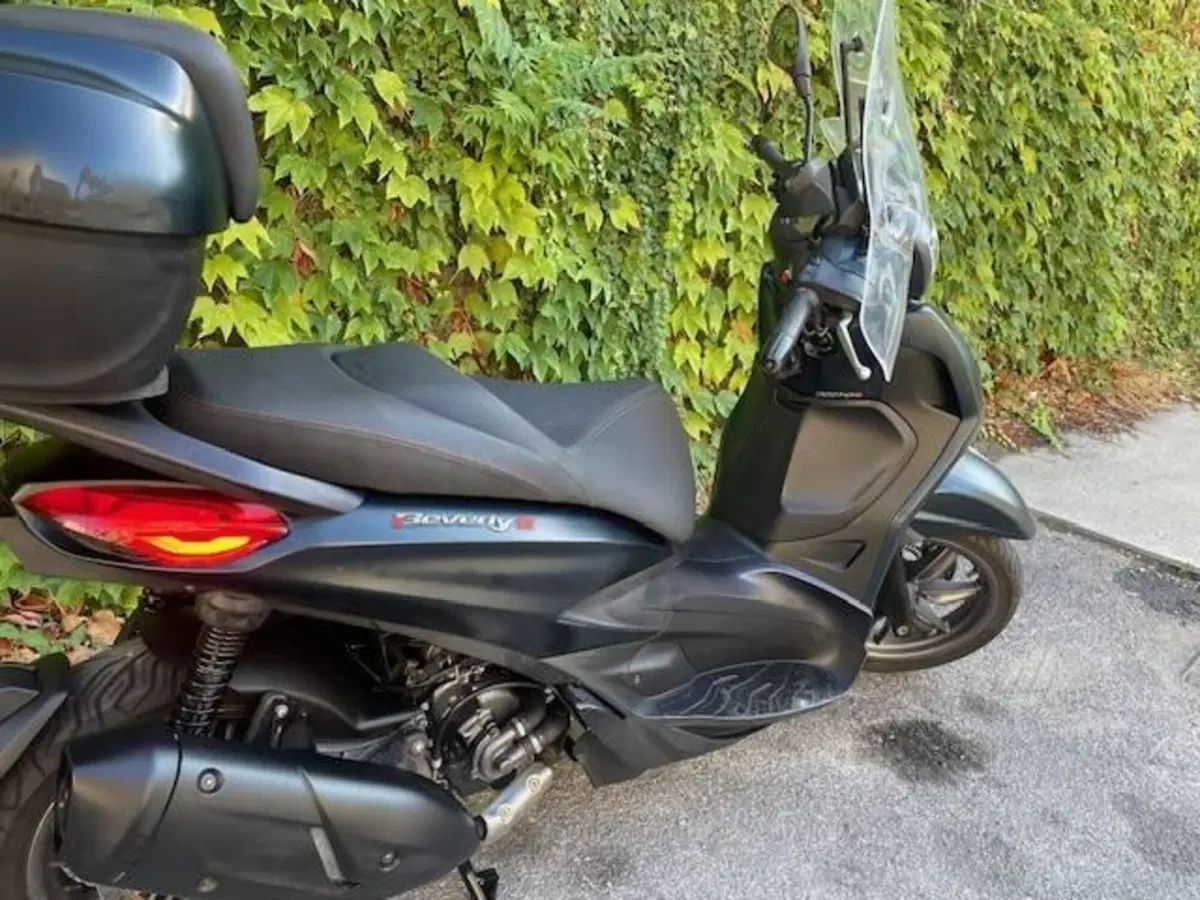 Piaggio Beverly 300 S ABS-ASR (2021 - 25) (5)