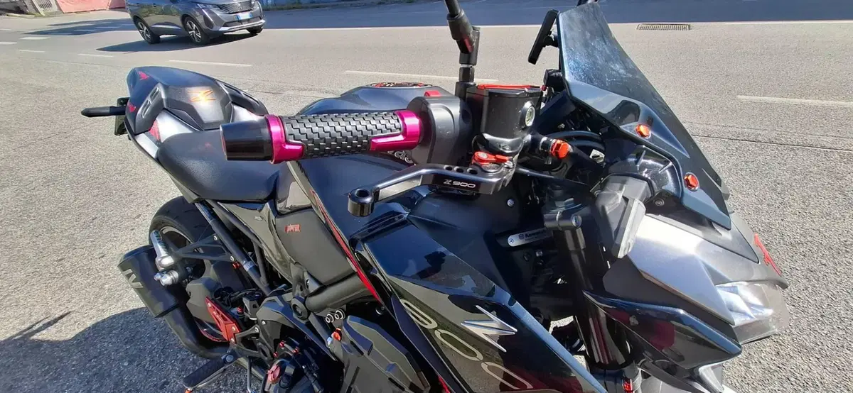 Kawasaki Z 900 SE (2022 - 24) (4)