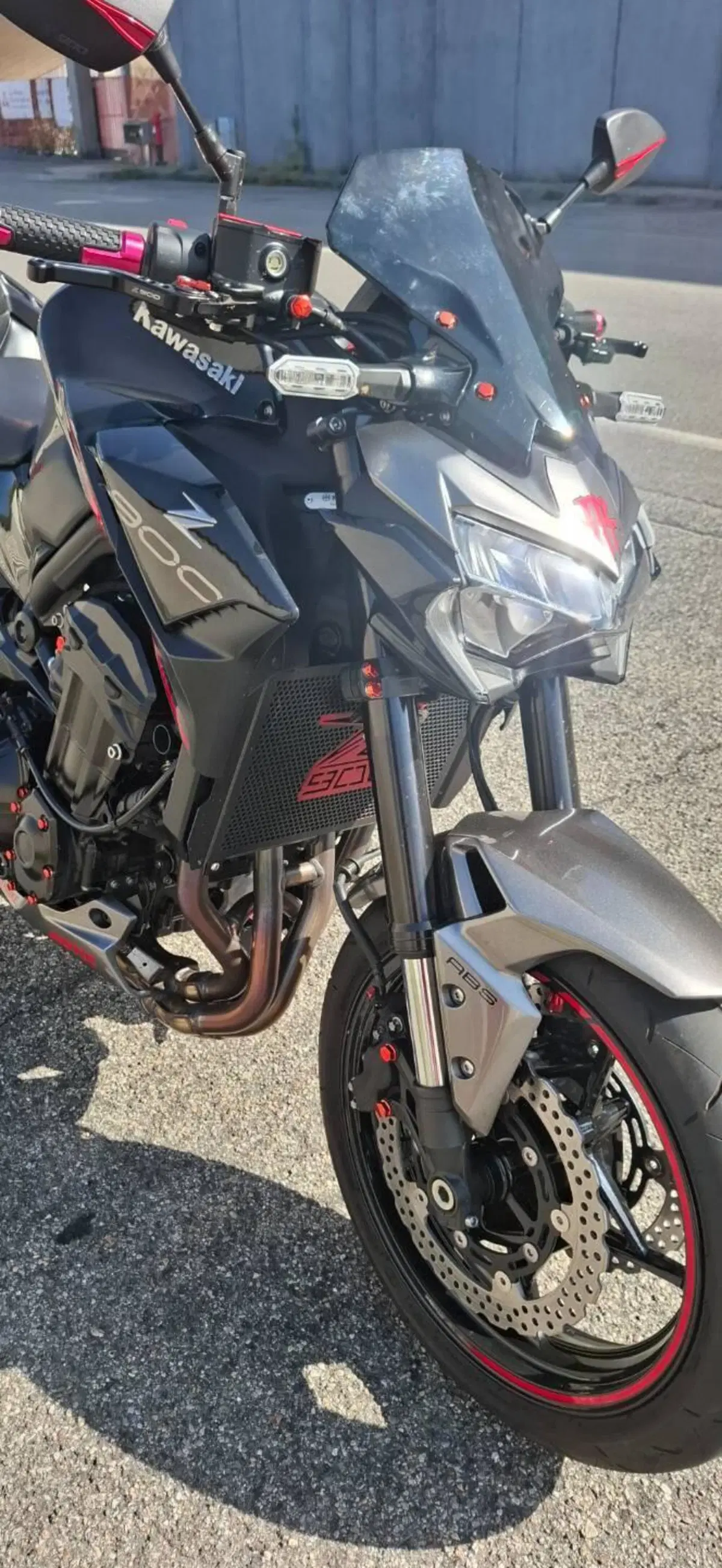Kawasaki Z 900 SE (2022 - 24) (5)