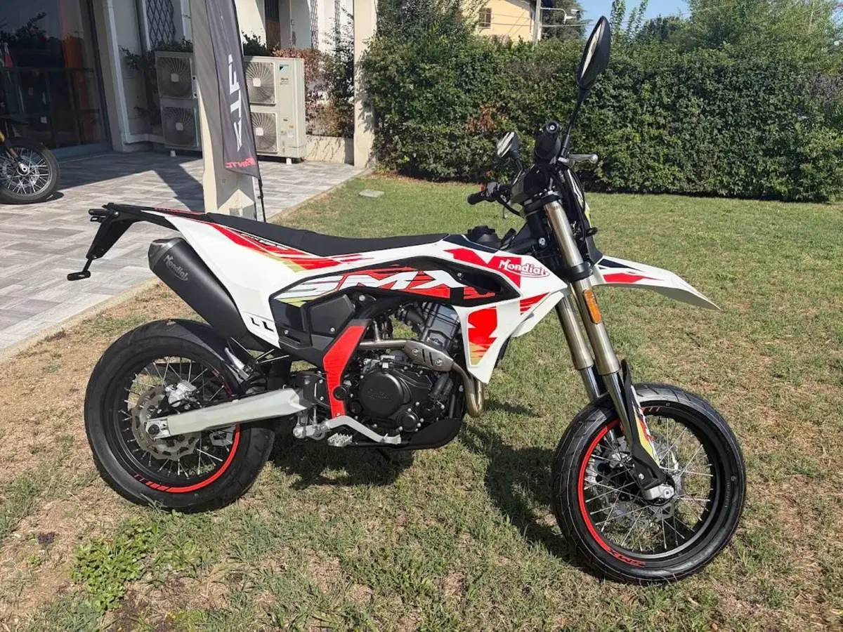 FB Mondial SMX 125 Motard (2025 - 26) (2)