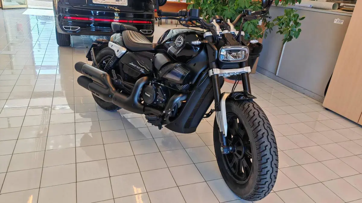 Benelli Leoncino 400 Bobber (2026)