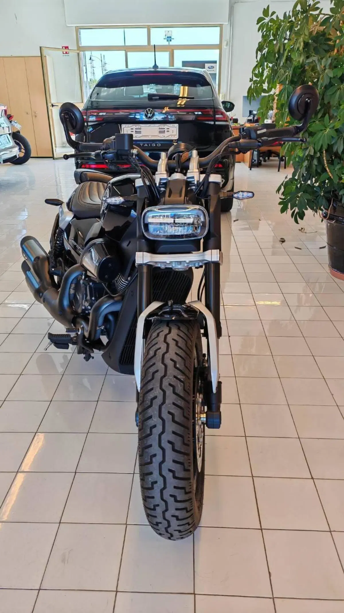 Benelli Leoncino 400 Bobber (2026) (8)