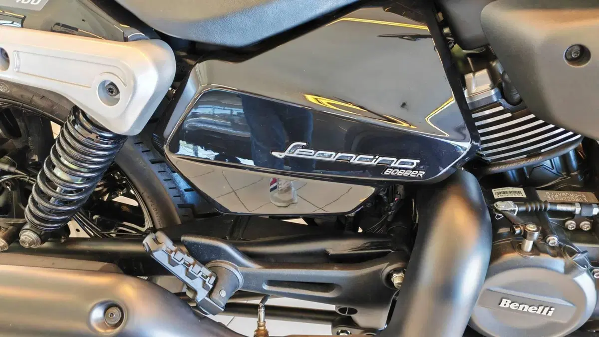 Benelli Leoncino 400 Bobber (2026) (9)