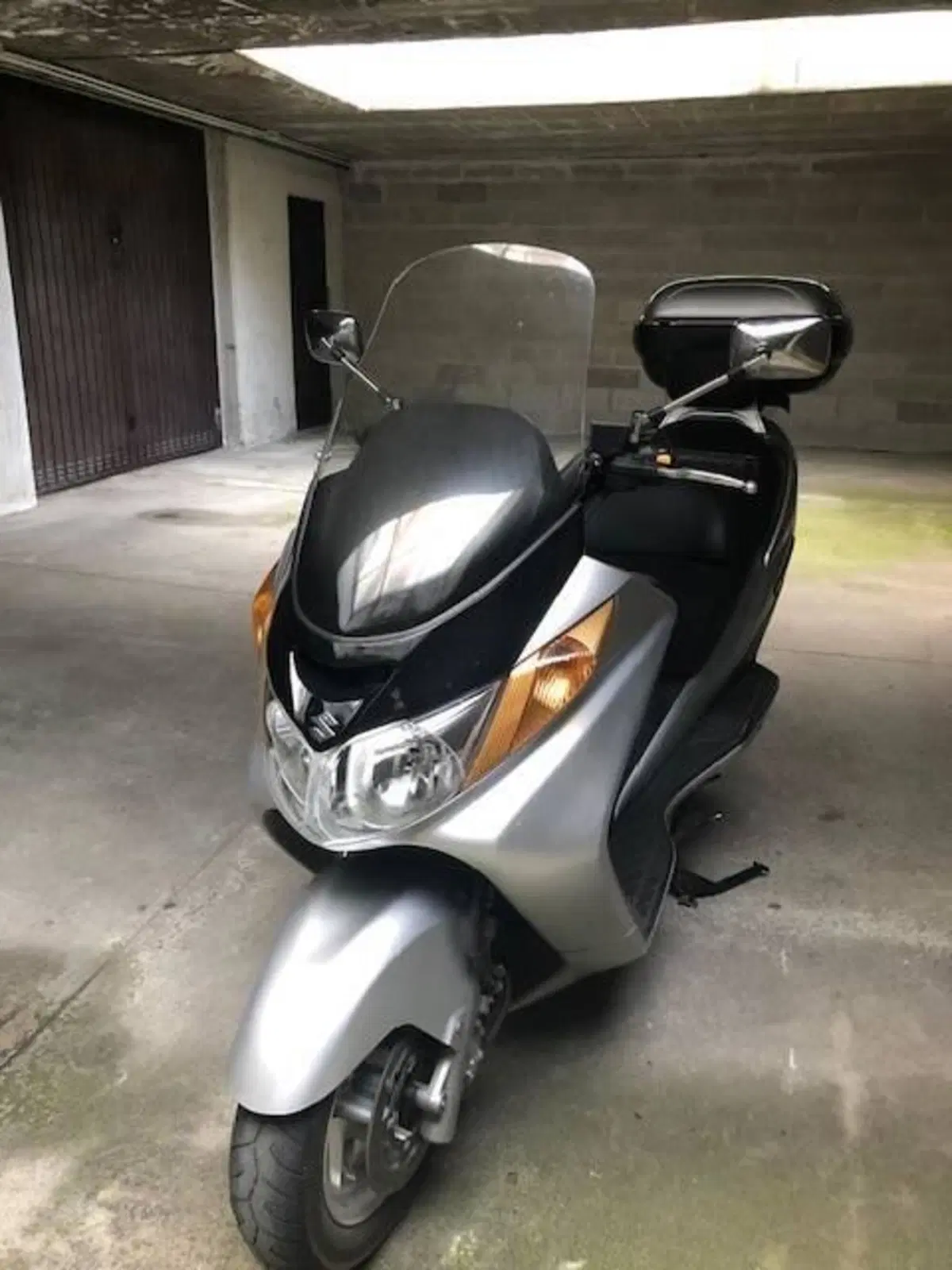 Suzuki Burgman AN 400 (2006 - 07)