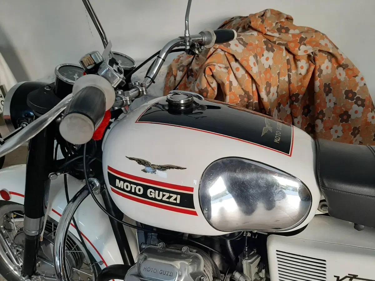 Moto Guzzi V7 special (3)