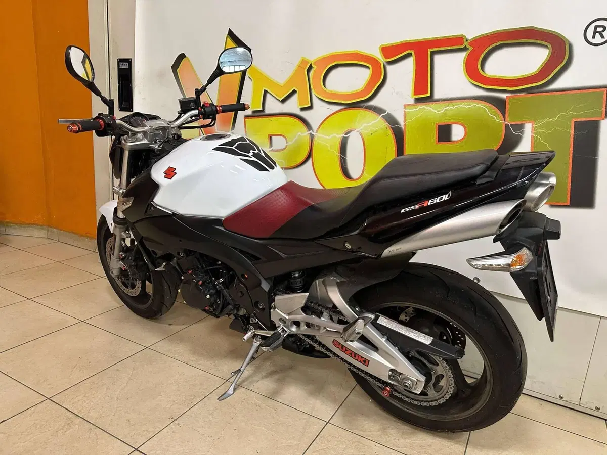Suzuki GSR 600 (2006 - 11) (5)