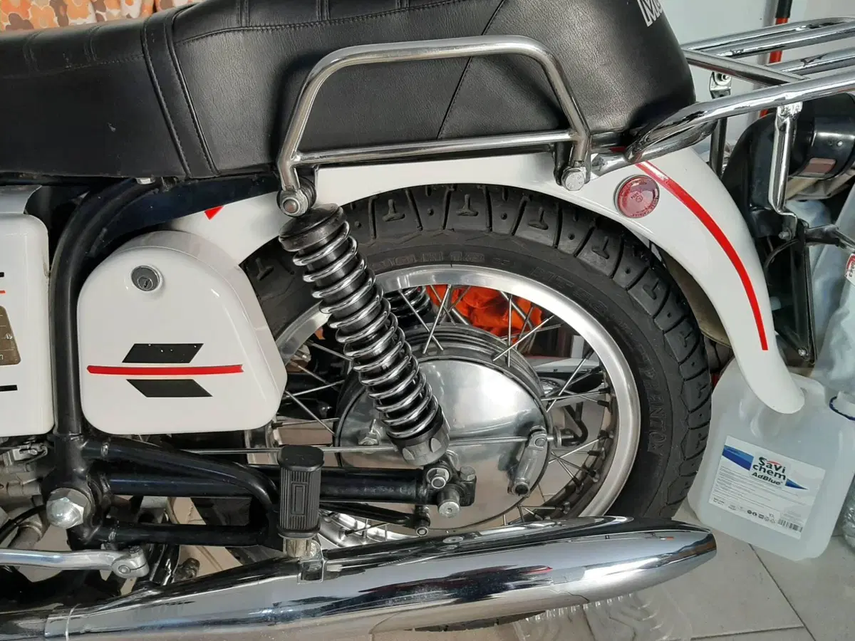 Moto Guzzi V7 special (6)