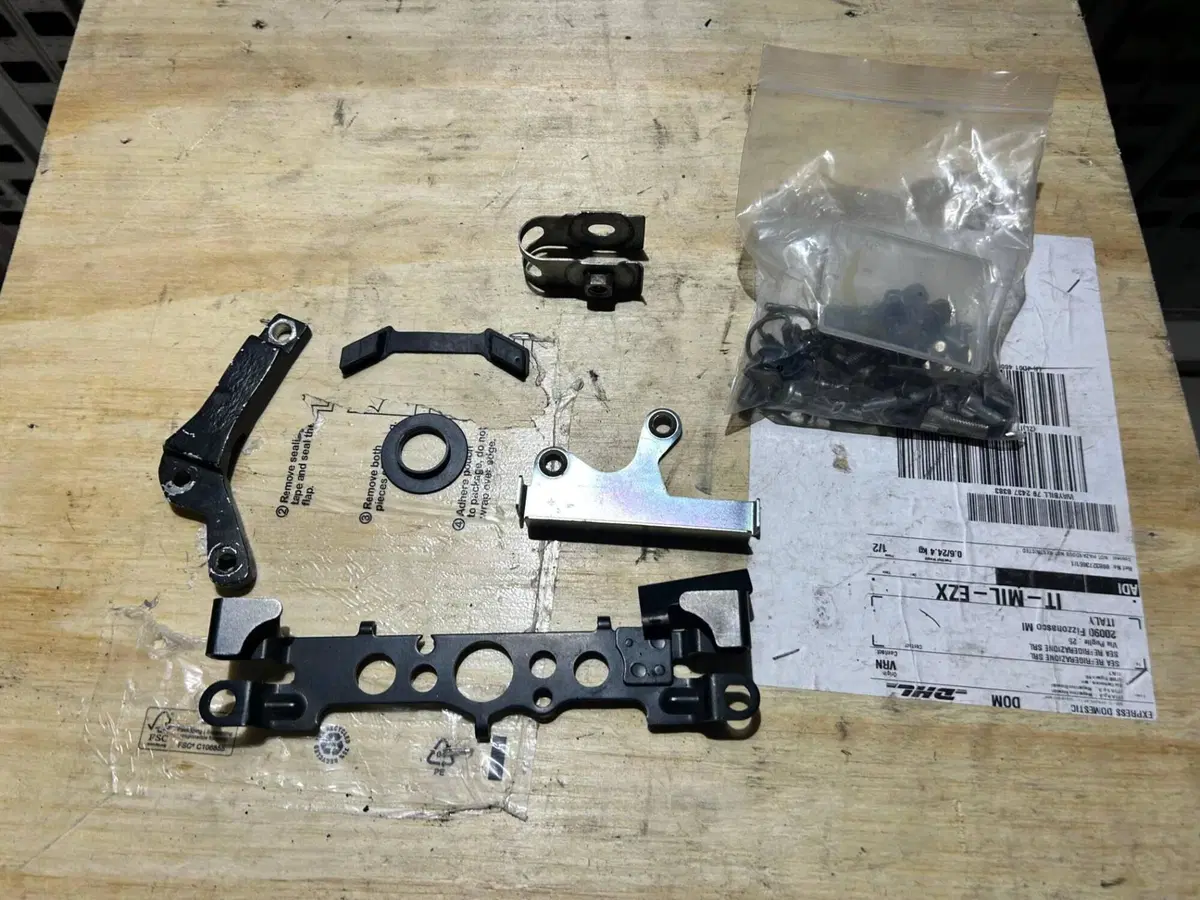 Assortimento staffaggi/minuteria Kawasaki Ninja ZX